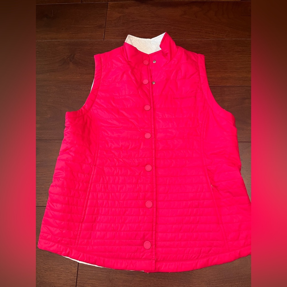 Vineyard Vines Golf hot pink vest - size medium NWT :)